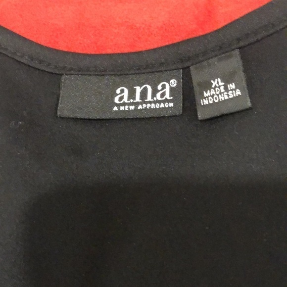 Black sequined tank top. - Picture 3 of 3